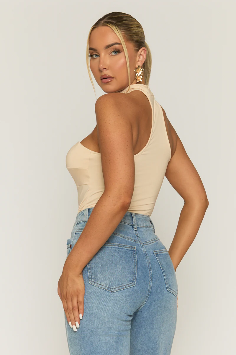 Beige Ruched Bust Choker Detail Bodysuit - Singapore - Image 5