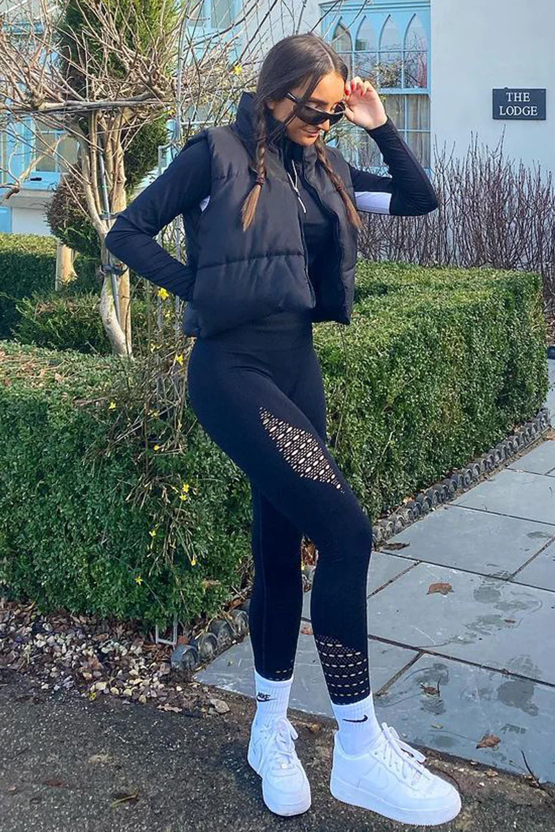 Black Cropped Puffer Gilet - Zura - Image 12